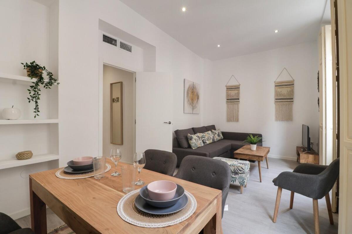 C93 - Trendy Two Bedrooms In Ollerias Málaga Extérieur photo